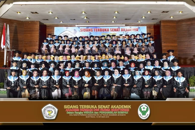 Wisuda Lulusan Akademi Farmasi Dwi Farma Angkatan Ke Xvi Tahun Akademik 2018 2019 Akademi Farmasi Dwi Farma Website Resmi Akfar Dwi Farma Bukittinggi